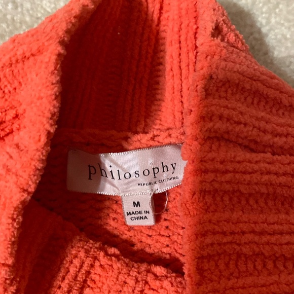 2 soft sweaters - Picture 3 of 5